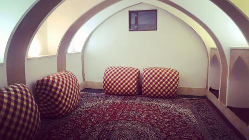 kheshtomah guest house , home stay in ardakan yazd
خانه تاریخی خشت و ماه در شهر اردکان یزد